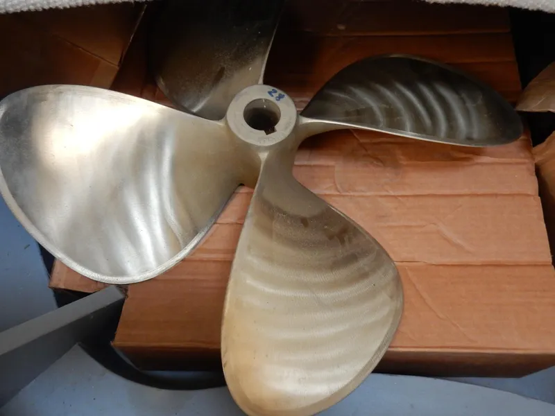 Slide: The Image of Sea Ray 450 Sundancer 1997 - 60