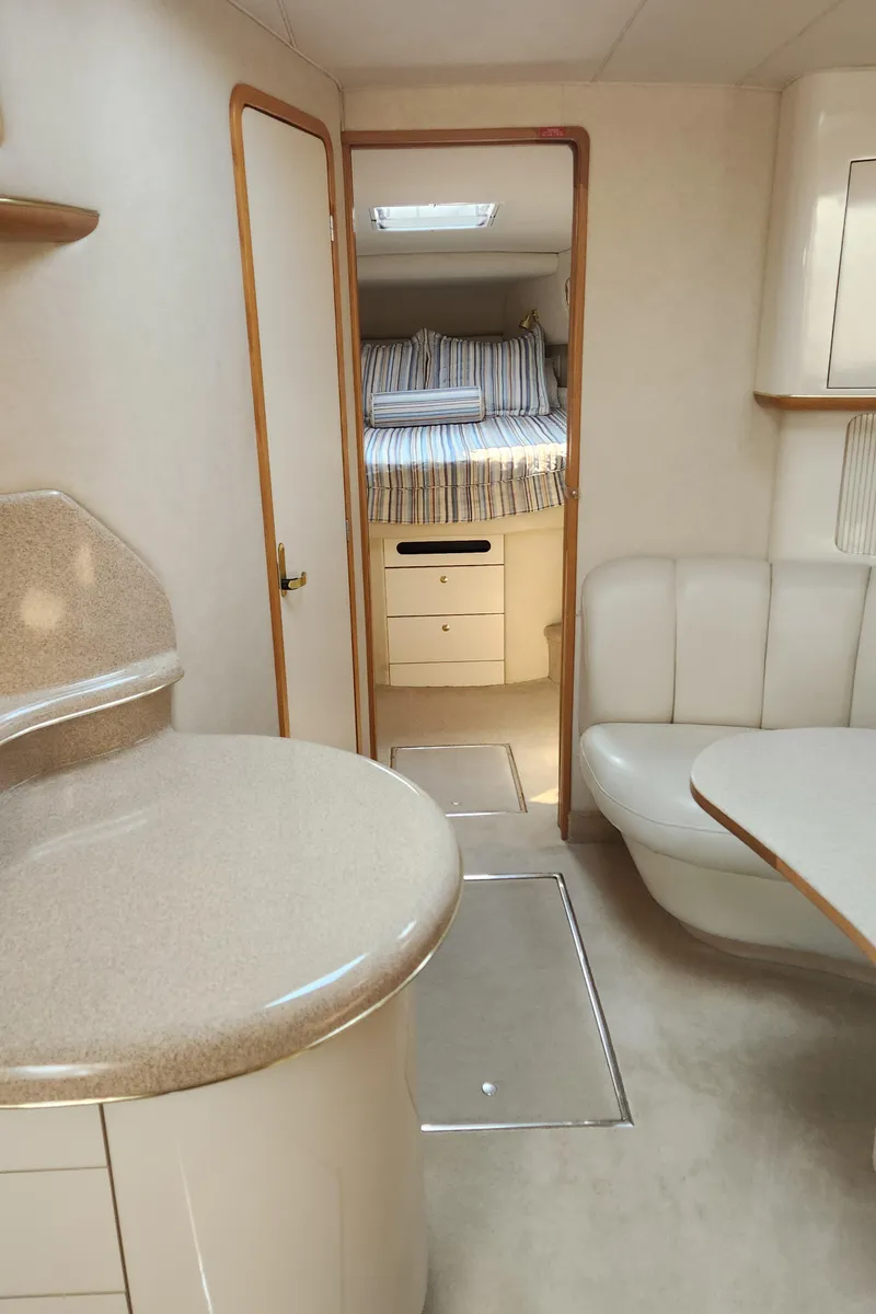 Slide: The Image of Sea Ray 450 Sundancer 1997 - 71