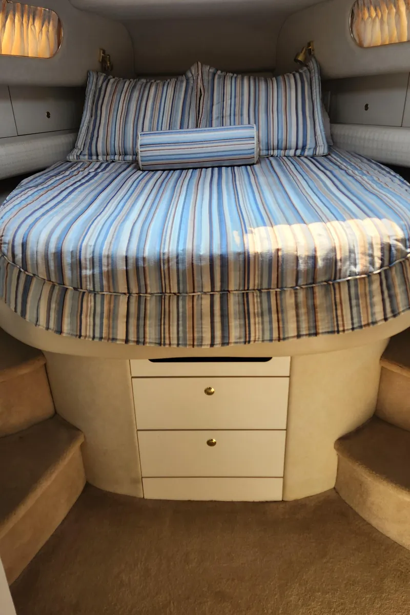 Slide: The Image of Sea Ray 450 Sundancer 1997 - 72