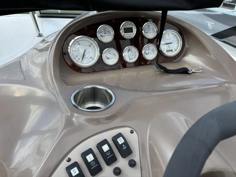 Slide: The Image of Regal 2465 Commadore 2005 - 11