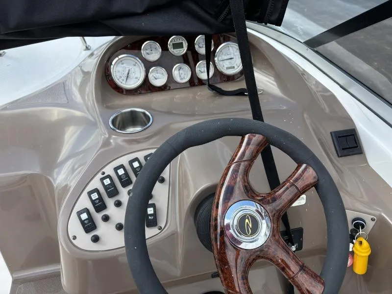 Slide: The Image of Regal 2465 Commadore 2005 - 12