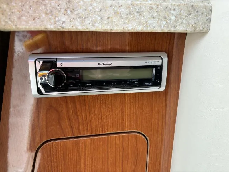 Slide: The Image of Regal 2465 Commadore 2005 - 16