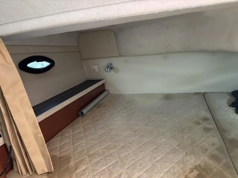 Slide: The Image of Regal 2465 Commadore 2005 - 19