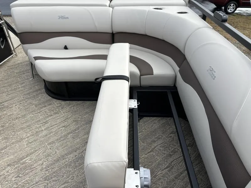 Slide: The Image of JC Neptoon 23 TT Sport 2025 - 21