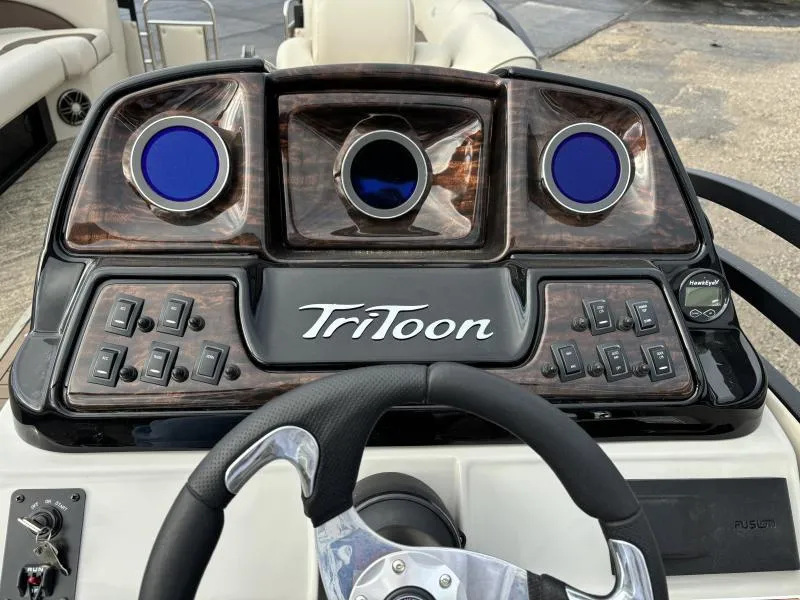 Slide: The Image of JC Neptoon 23 TT Sport 2025 - 24