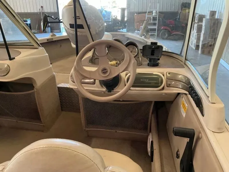 Slide: The Image of Crestliner Super Hawk 1800 2002 - 15