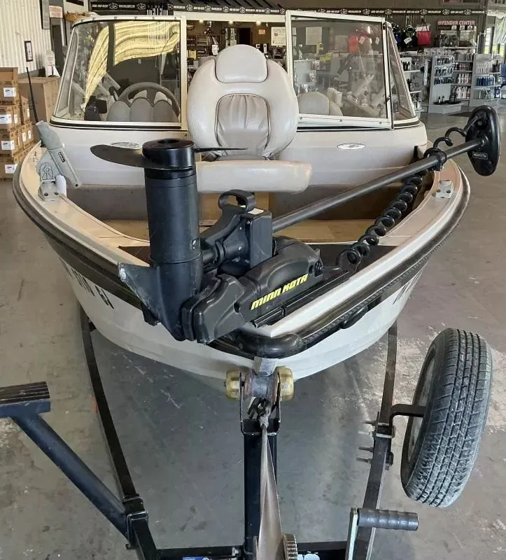 Slide: The Image of Crestliner Super Hawk 1800 2002 - 8