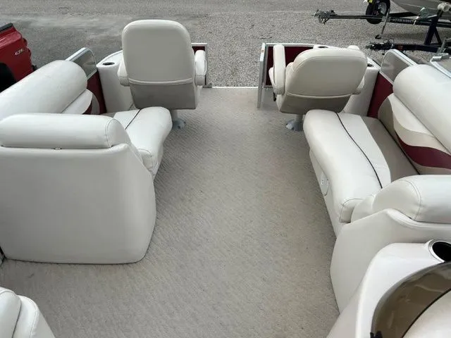 Slide: The Image of Crest 23 CLASSIC XR 2011 - 8