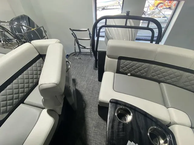 Slide: The Image of Godfrey Aqua Patio 235 ULW 2025 - 6