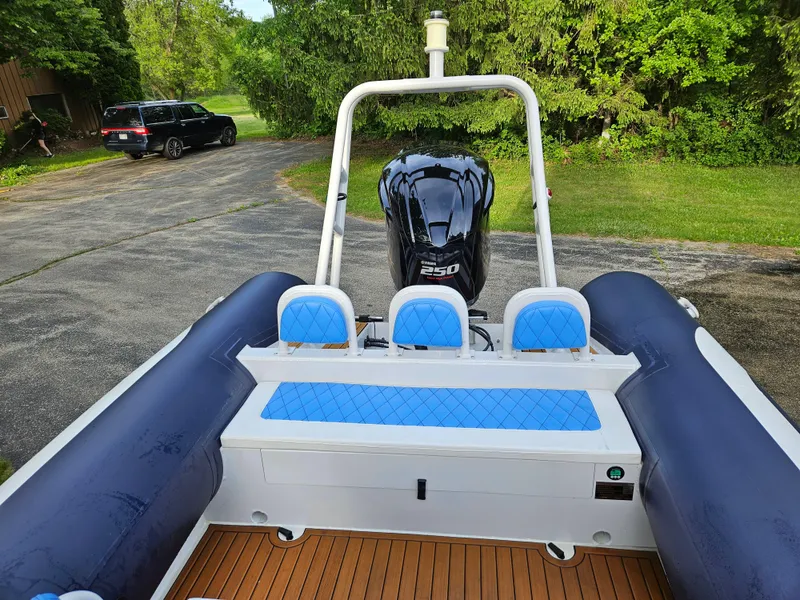 Slide: The Image of Custom Tender 700 2021 - 7