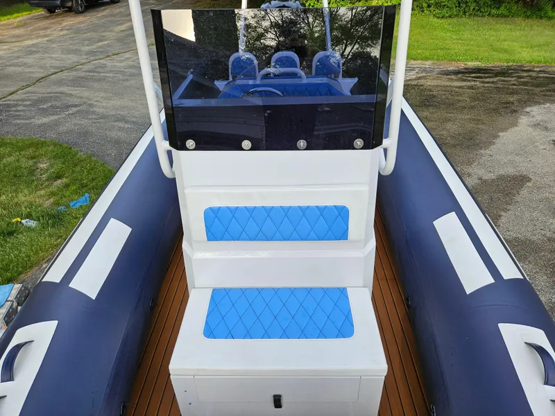 Slide: The Image of Custom Tender 700 2021 - 9