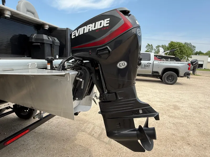Slide: The Image of Evinrude E-TEC outboard motor on 2018 Misty Harbor 2085 Biscayne Bay FS boat. - 8