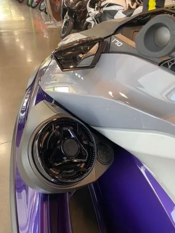 Slide: The Image of Sea-Doo GTI 2025 - 18