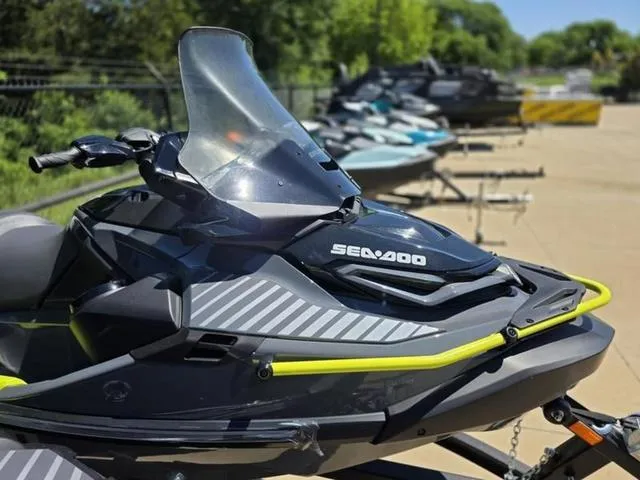 Slide: The Image of Sea-Doo Explorer Pro 2025 - 4