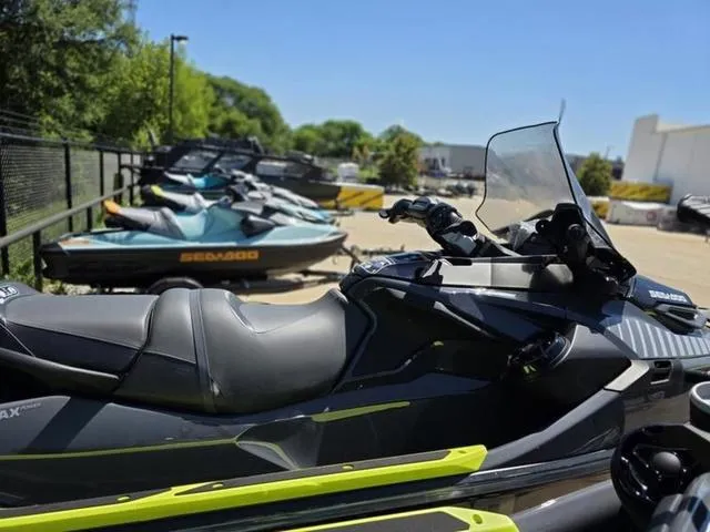 Slide: The Image of Sea-Doo Explorer Pro 2025 - 5