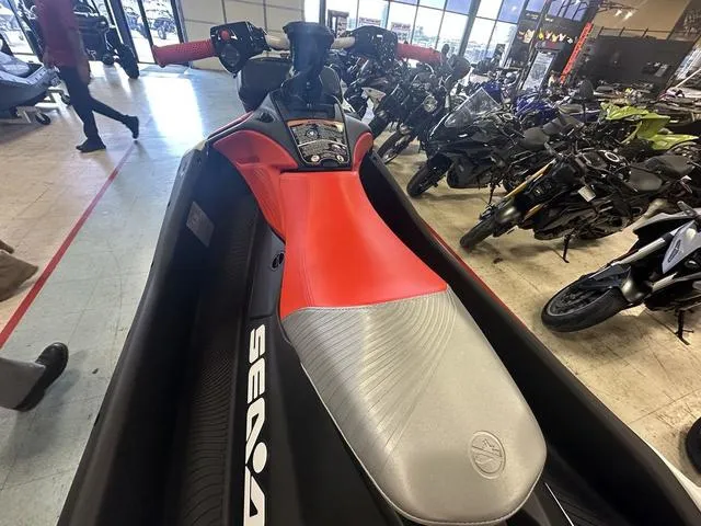 Slide: The Image of Sea-Doo Spark Trixx 2025 - 12