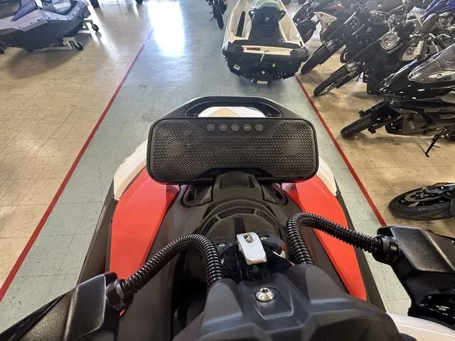 Slide: The Image of Sea-Doo Spark Trixx 2025 - 15