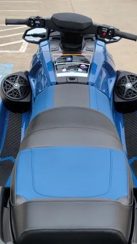 Slide: The Image of Yamaha VX Cruiser HO 2025 - 16