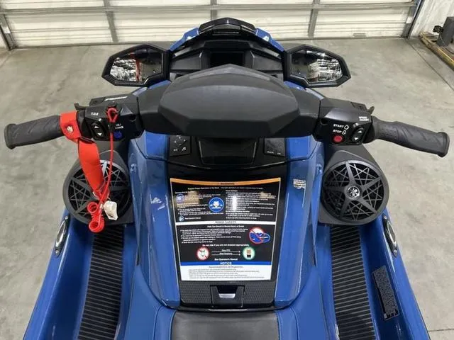 Slide: The Image of Yamaha VX Cruiser HO 2025 - 4