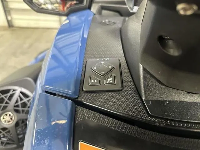 Slide: The Image of Yamaha VX Cruiser HO 2025 - 9