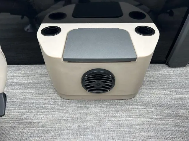 Slide: The Image of Bennington 22 SSB Tritoon Pontoon 2025 - 14