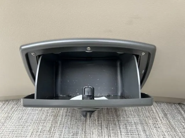 Slide: The Image of Bennington 22 SSB Tritoon Pontoon 2025 - 18