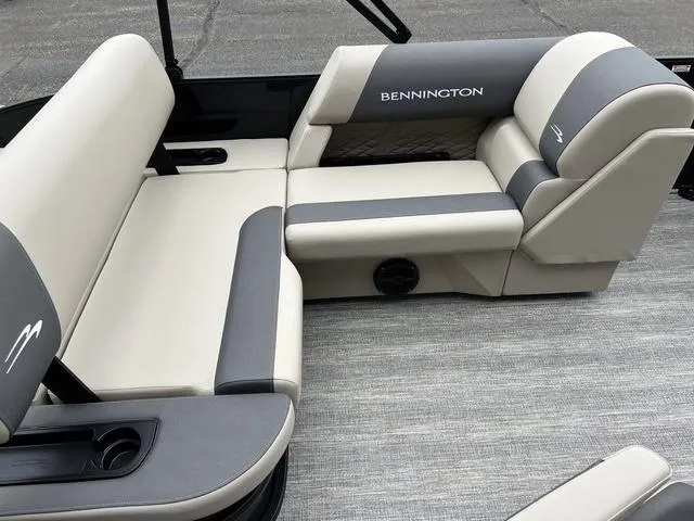 Slide: The Image of Bennington 22 SSB Tritoon Pontoon 2025 - 21