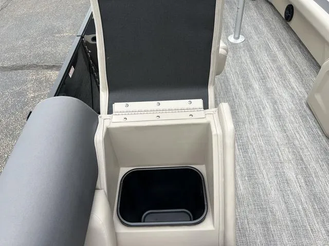 Slide: The Image of Bennington 22 SSB Tritoon Pontoon 2025 - 26