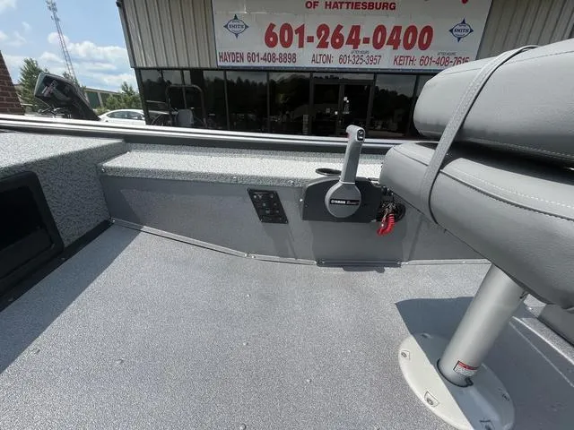 Slide: The Image of War Eagle 648VS Deluxe 2025 - 7