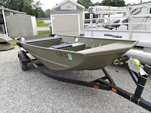 The Image of Lowe L1648M Jon 2024 - 1