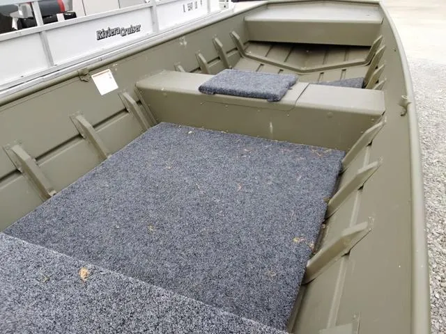 Slide: The Image of Lowe L1648M Jon 2024 - 4