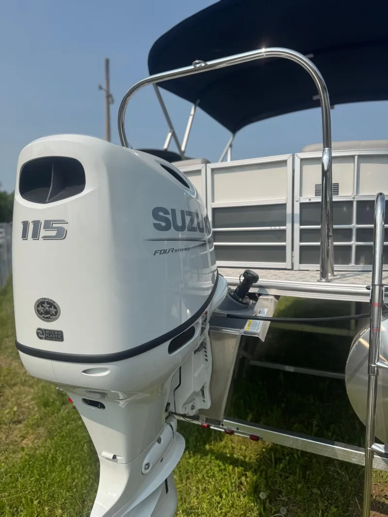 Slide: The Image of 2025 Berkshire 22RFX LE boat with Suzuki 115 outboard motor, rear view. - 3