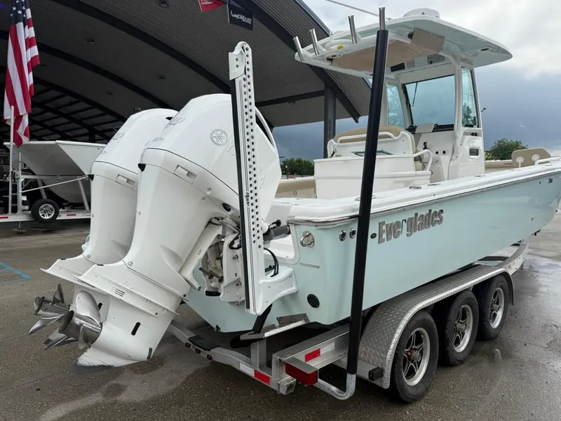 Slide: The Image of Everglades 273 Center Console 2021 - 6