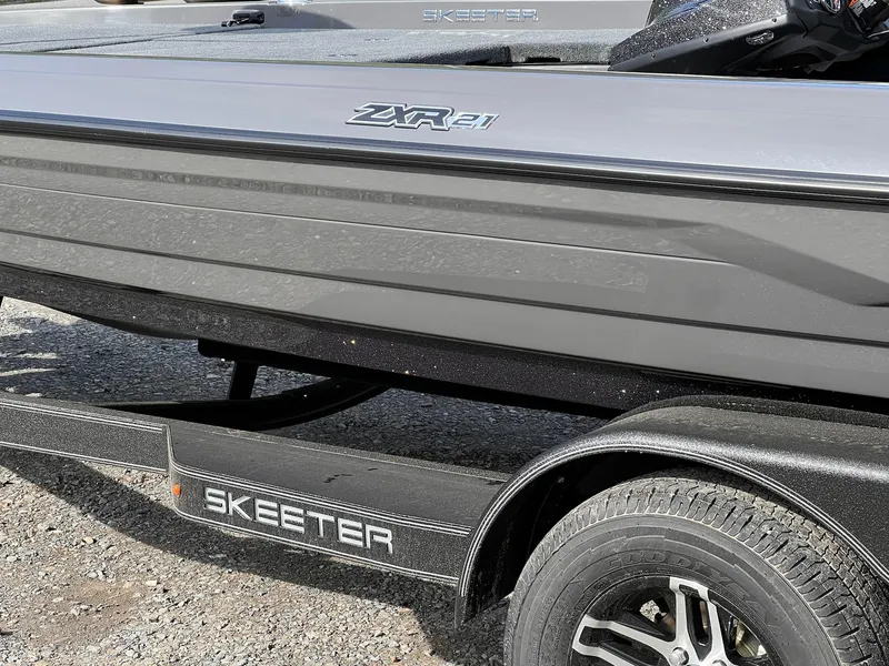 Slide: The Image of Skeeter ZXR21 2025 - 24