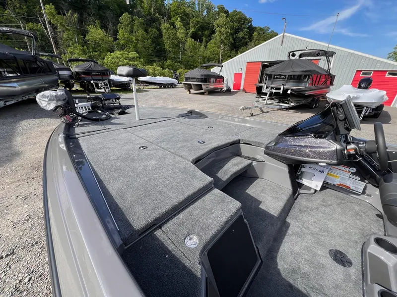 Slide: The Image of Skeeter ZXR21 2025 - 28