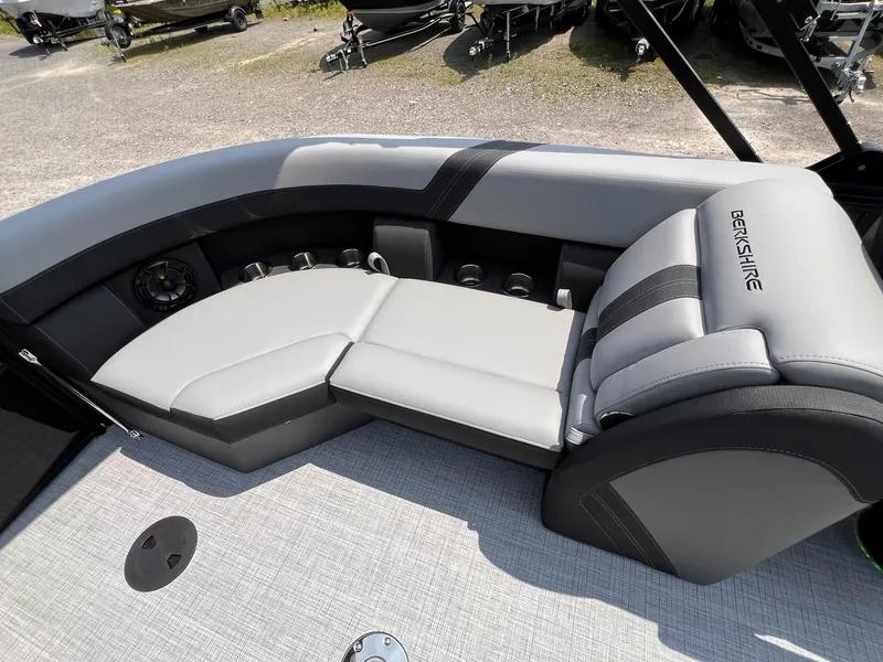 Slide: The Image of Berkshire CTS Series 22RFX CTS 2025 - 18