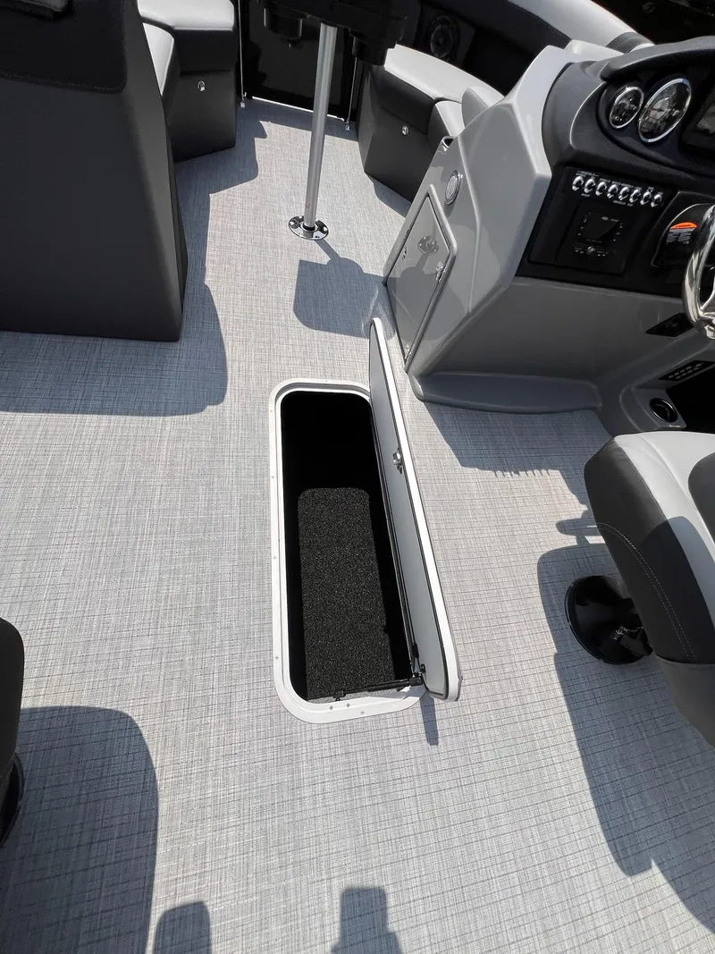 Slide: The Image of Berkshire CTS Series 22RFX CTS 2025 - 32