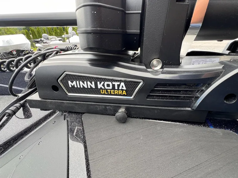 Slide: The Image of Skeeter WXR2260 2025 - 15