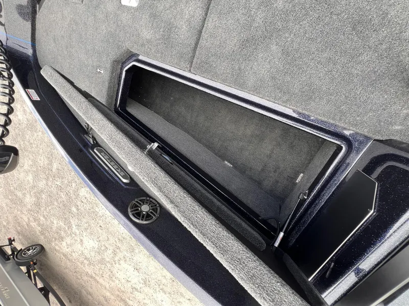 Slide: The Image of Skeeter WXR2260 2025 - 18