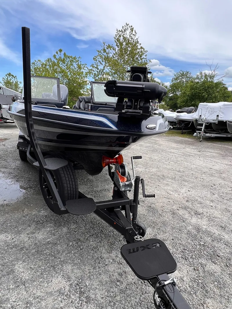 Slide: The Image of Skeeter WXR2260 2025 - 24