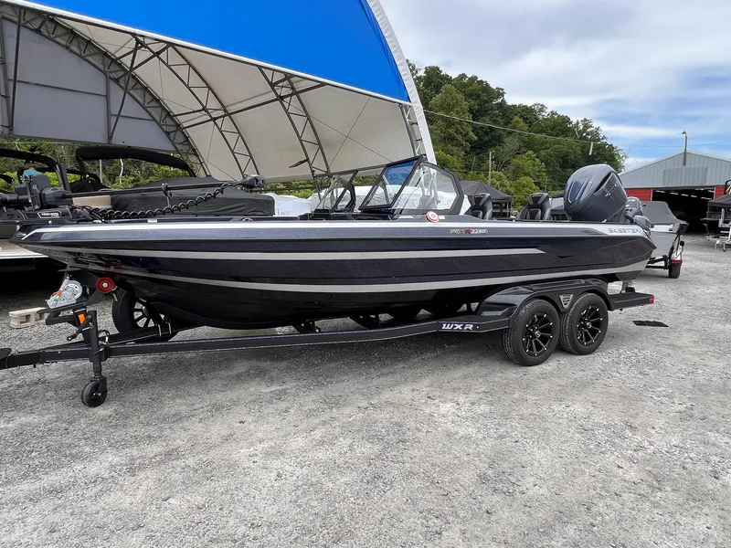 Slide: The Image of Skeeter WXR2260 2025 - 28