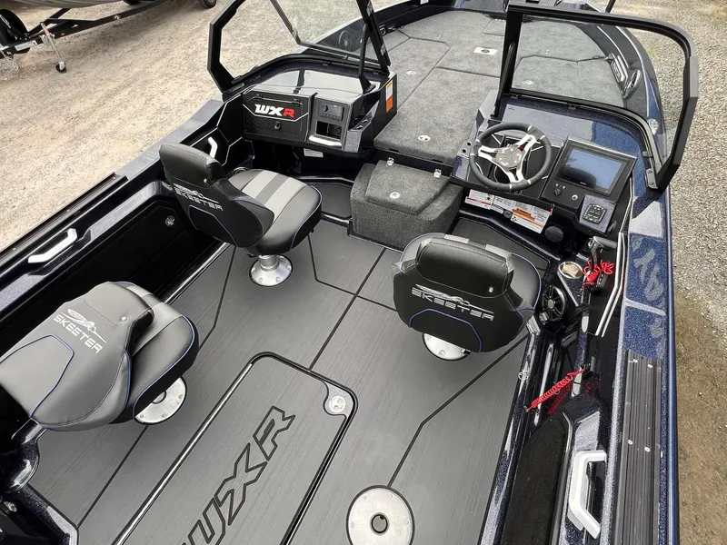 Slide: The Image of Skeeter WXR2260 2025 - 3