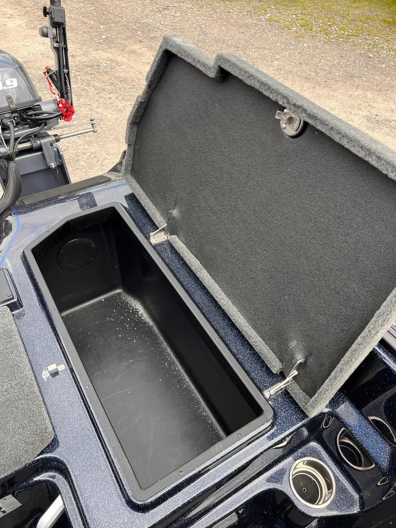 Slide: The Image of Skeeter WXR2260 2025 - 33