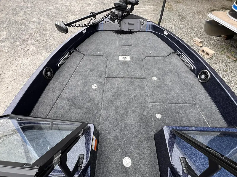 Slide: The Image of Skeeter WXR2260 2025 - 36