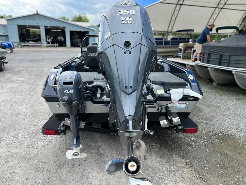 Slide: The Image of Skeeter WXR2260 2025 - 38