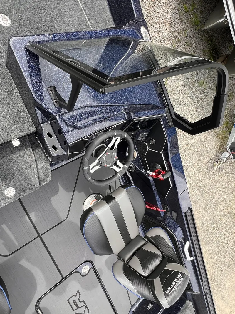 Slide: The Image of Skeeter WXR2260 2025 - 40