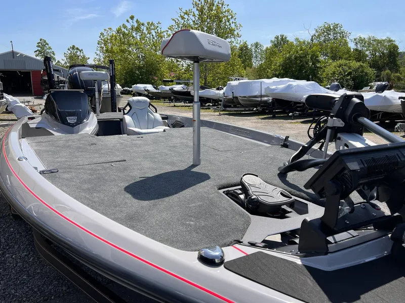 Slide: The Image of Skeeter ZXR21 2025 - 12