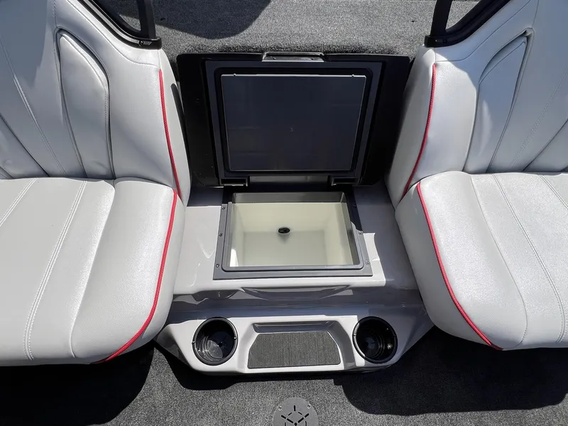 Slide: The Image of Skeeter ZXR21 2025 - 15