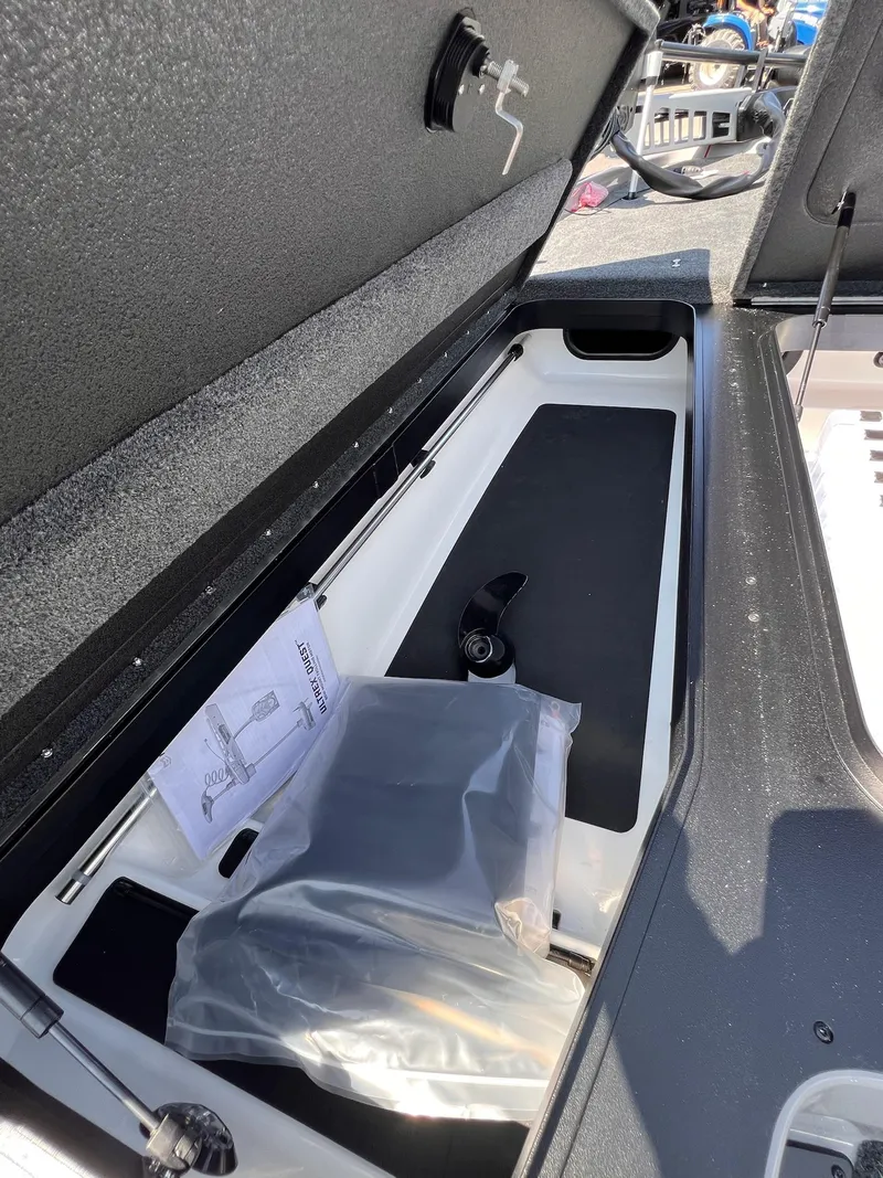 Slide: The Image of Skeeter ZXR21 2025 - 20