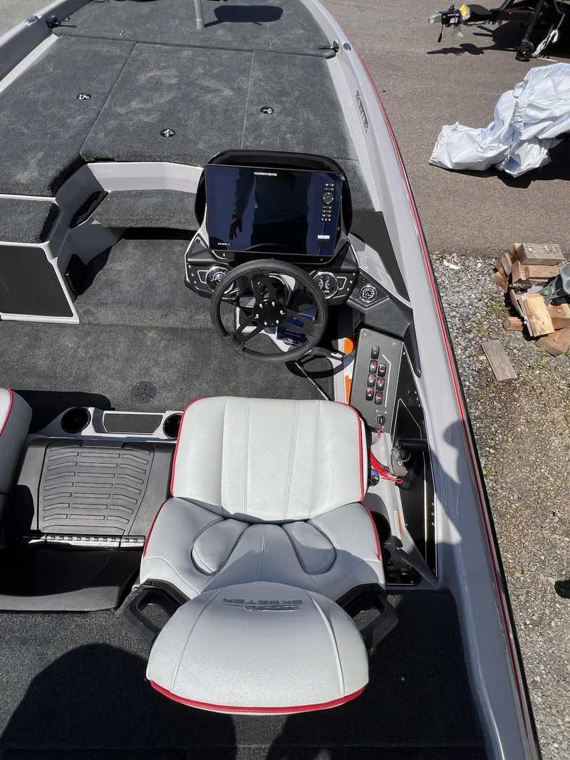 Slide: The Image of Skeeter ZXR21 2025 - 28